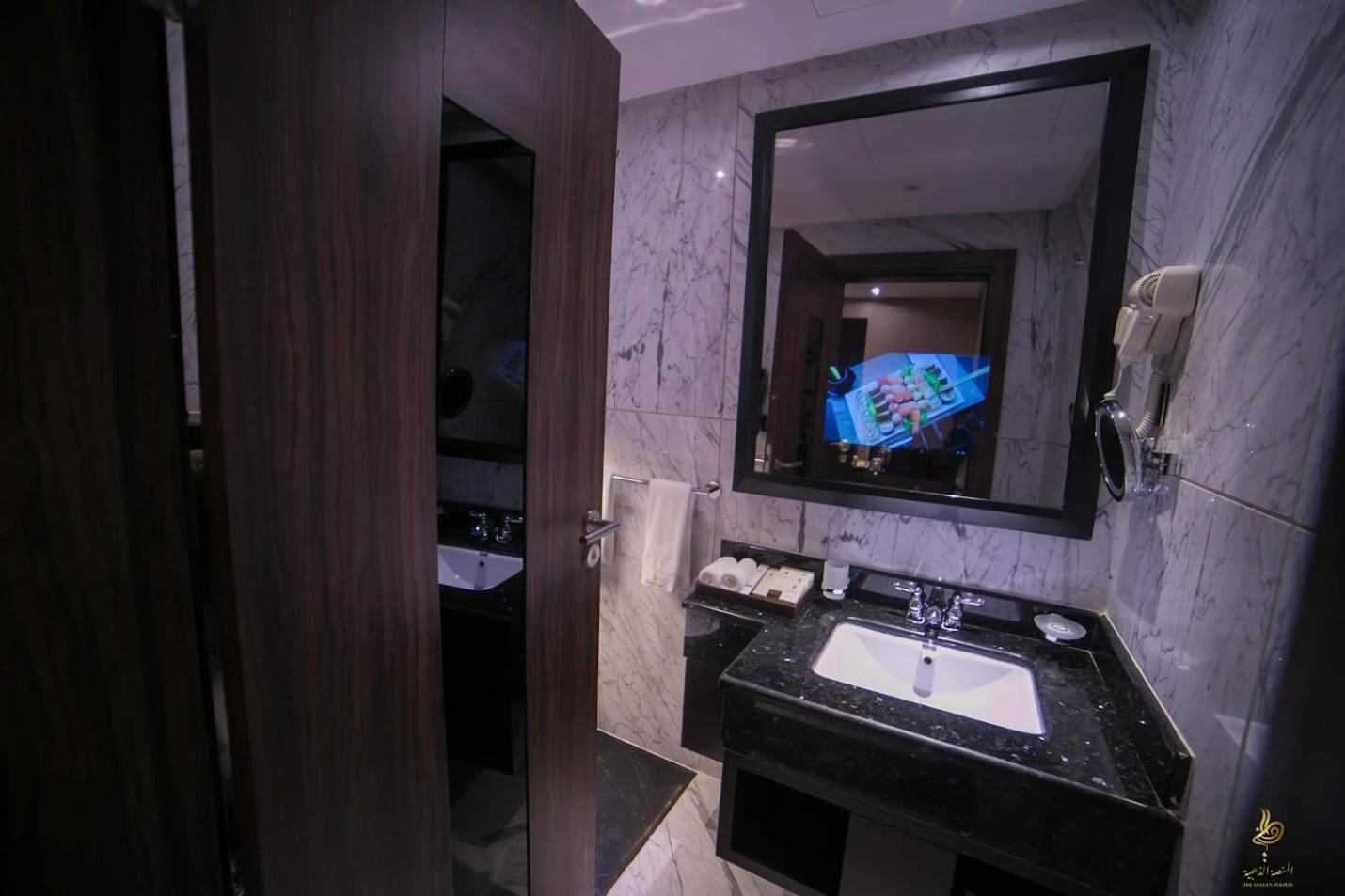 Casablanca Grand Hotel Jeddah Luaran gambar Bathroom
