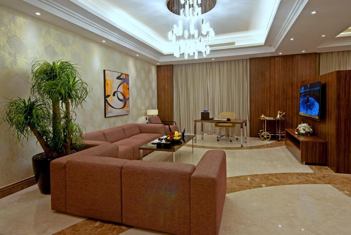 Casablanca Grand Hotel Jeddah Luaran gambar A living room